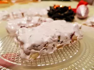 Turron de trandafiri cu migdale, nuci și merișoare