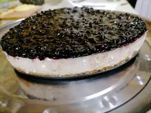 Cheesecake vegan cu lapte de cocos și afine