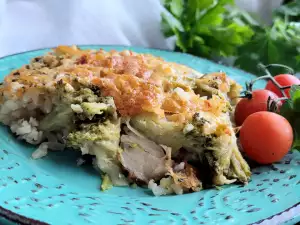 Caserolă cu pui, broccoli și orez