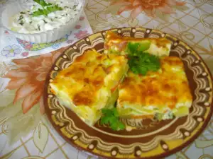 Caserolă delicioasă cu dovlecei și cartofi