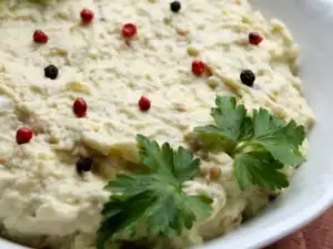 Salată aperitiv de vinete și usturoi