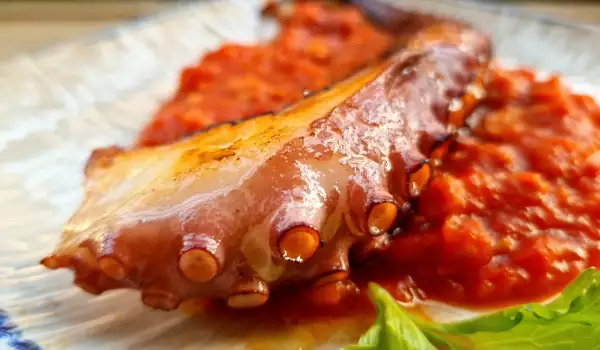 Caracatiță cu sos Arrabbiata pentru ocazii festive
