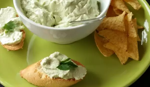 DIP cu avocado