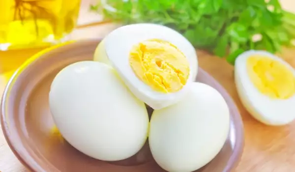Cum se curăță ouăle ușor?
