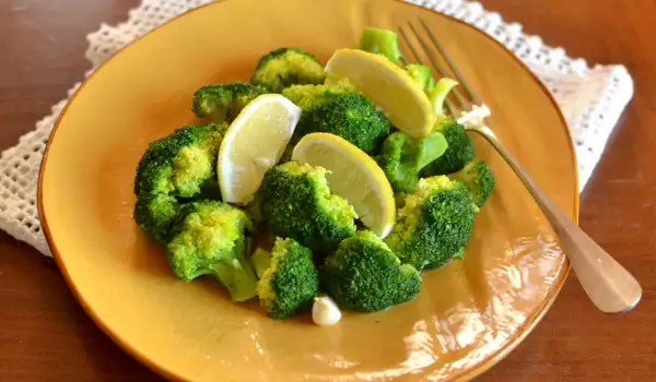 Broccoli înăbușit cu unt și usturoi