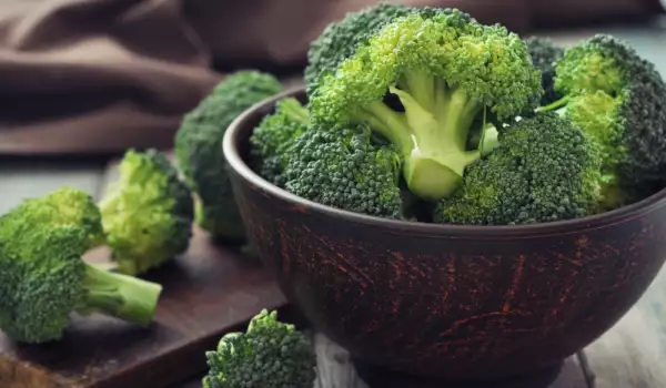 Cât timp se fierbe broccoli?