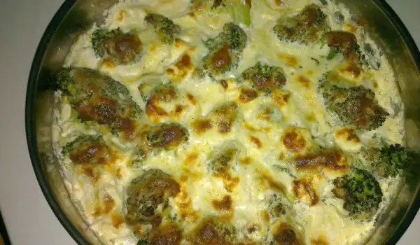 Broccoli cu smântână și brânză