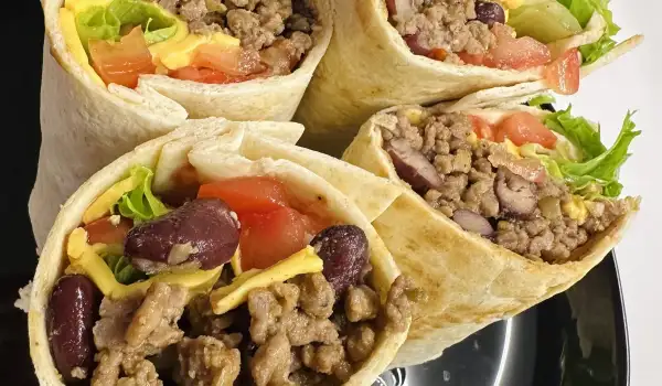 Burrito cu carne tocată și cheddar