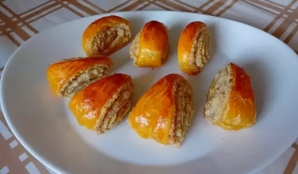 Prăjitură armenească GATA din aluat fraged
