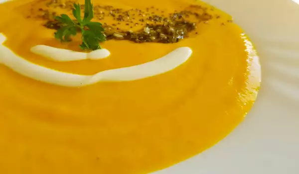 Supă cremă provensală de morcovi și țelină