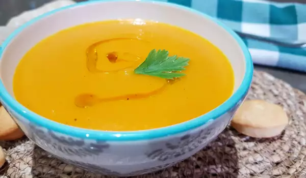 Supă cremă de morcovi cu ghimbir