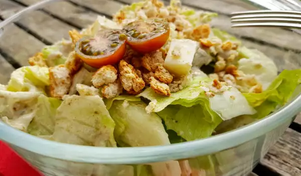 Salată Caesar fără carne