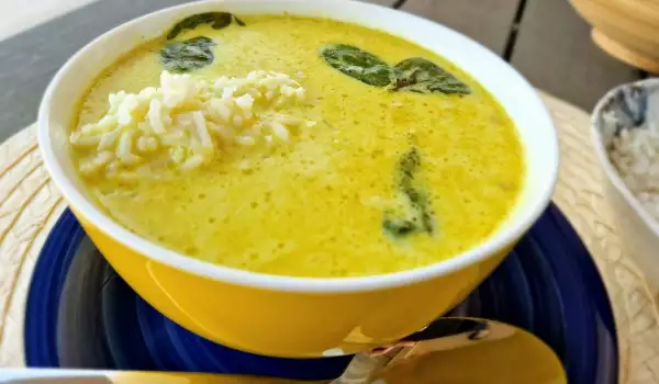 Supă de pui cu curry