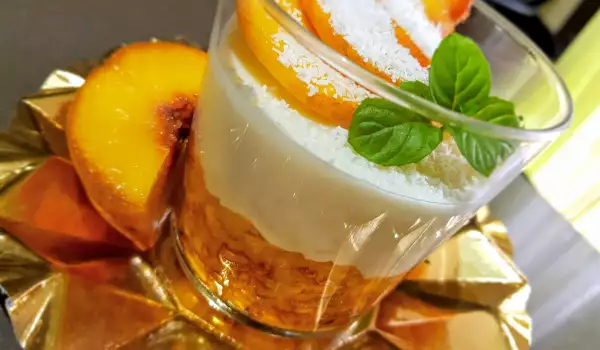Lapte de cocos cu orez și piersici