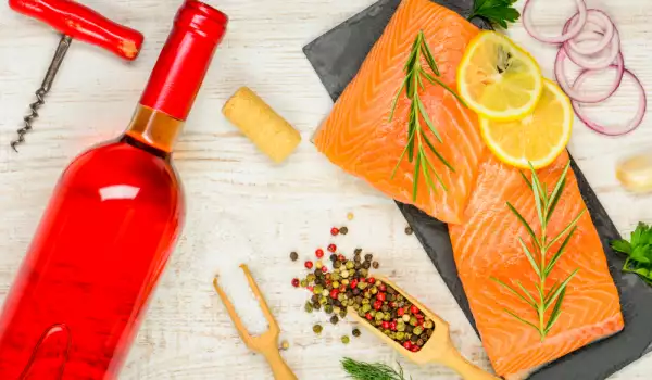 Compoziția nutrițională și caloriile din carne de somon