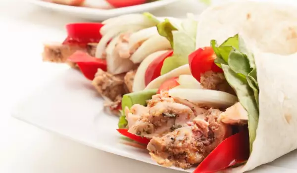 Gyros cu carne de pui