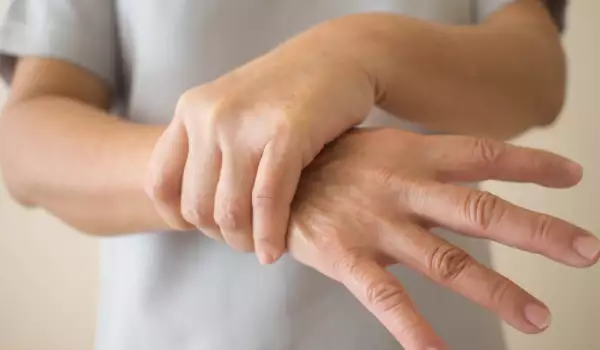 Deficiența de vitamina C și articulații umflate