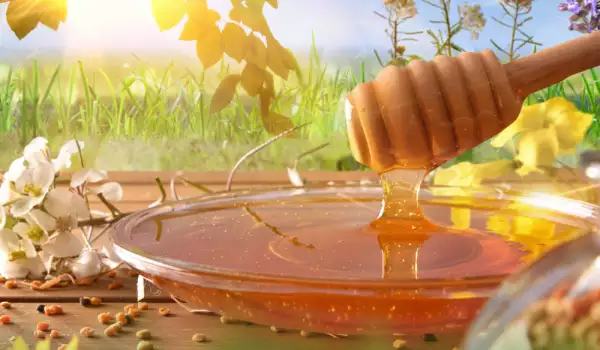 Beneficiile pentru sănătate ale consumului de miere