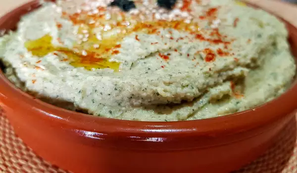 Hummus cu urzici