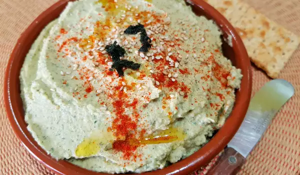 Hummus cu urzici