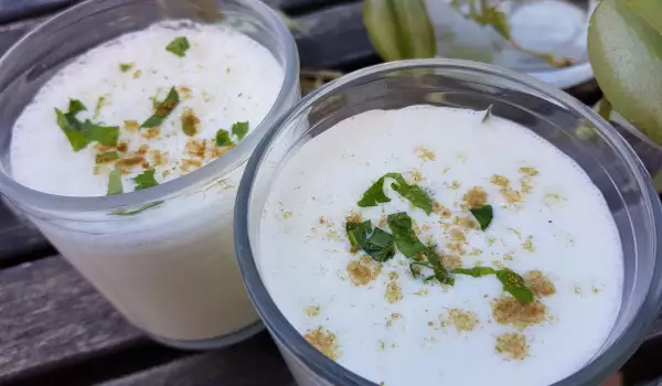 Lassi sărat indian