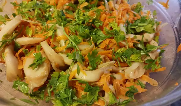 Salată coreeană de calamar și morcovi