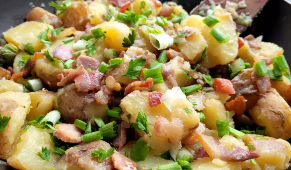 Salată nemțească de cartofi cu bacon