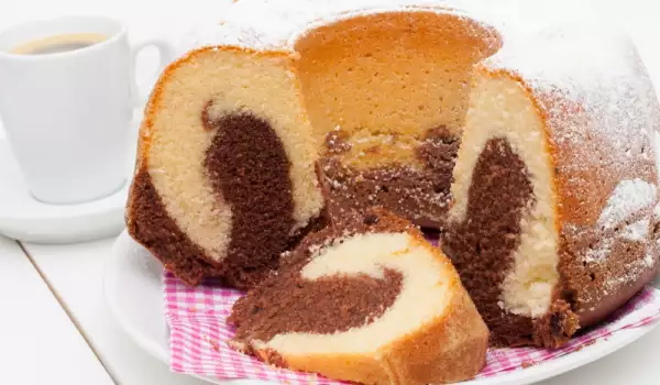 Câte ouă se pun la chec?