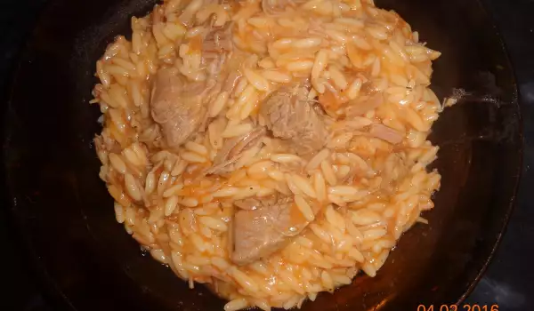 Kritharaki cu carne de vițel