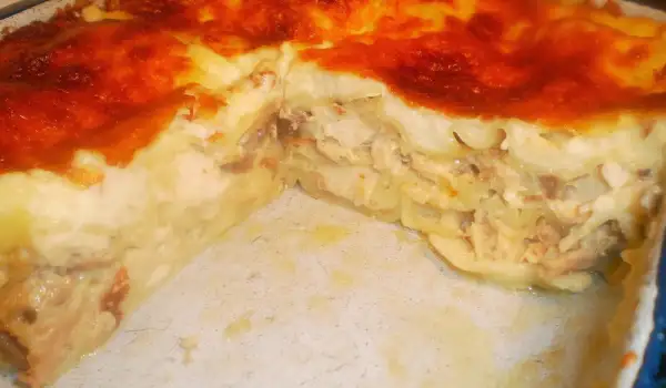 Lasagna cu carne de pui și sos Beșamel