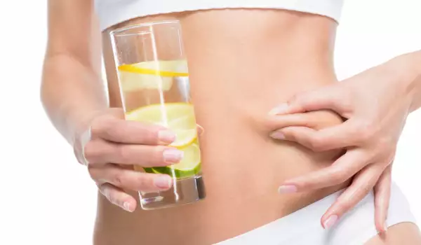 Detoxifiere cu apă cu lămâie