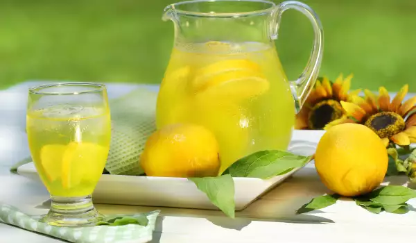 Limonada de casă cu sirop de arțar
