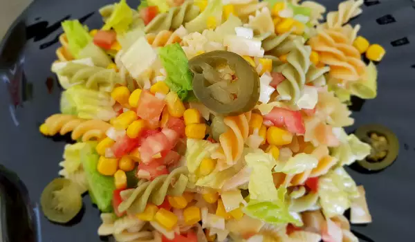 Salată mexicană de macaroane