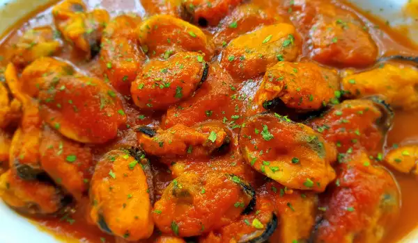 Midii picante în sos tomat