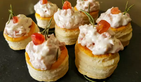 Mini vol au vent cu cremă iberico