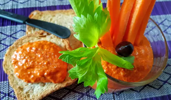 Muhammara - cremă aperitiv arabă cu ardei copți și nuci