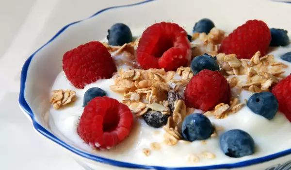 Muesli cu fructe de pădure