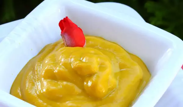 Muștar în castron
