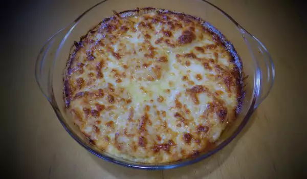 Ogreten-cartofi gratinați cu brânză și cașcaval