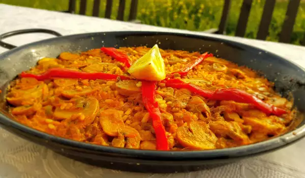 Paella cu orez și ciuperci