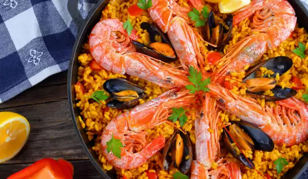 Paella cu orez bomba