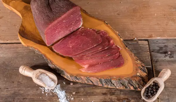 Cum se face saramura pentru pastramă?
