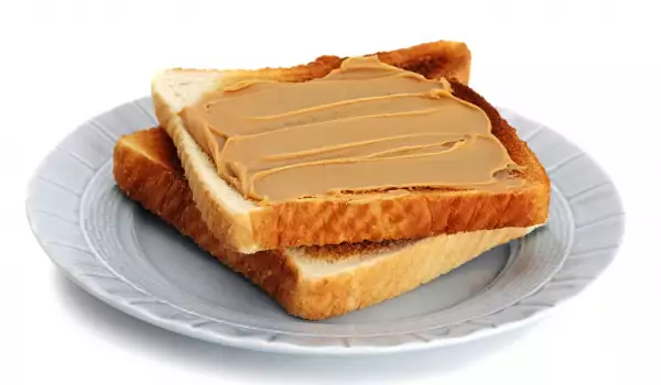 Pâine cu unt de arahide