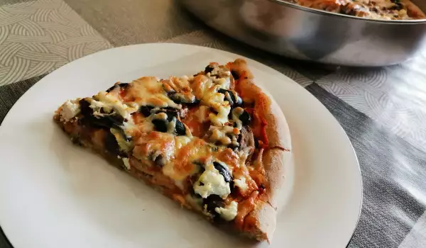 Pizza cu blat din făină de speltă
