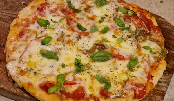 Pizza Margherita simplă