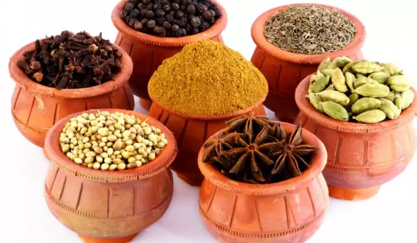 Ce conține condimentul Baharat?