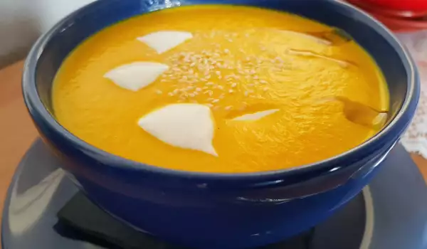 Supă cremă de dovleac cu lapte de cocos