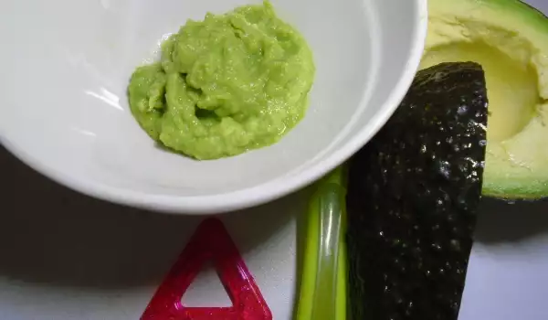 Piure cu avocado, pentru bebeluși
