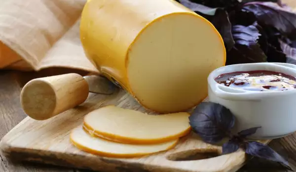 Brânză topită - ce trebuie să știm