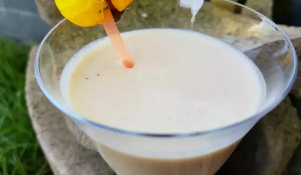 Smoothies cu ananas și lapte de soia